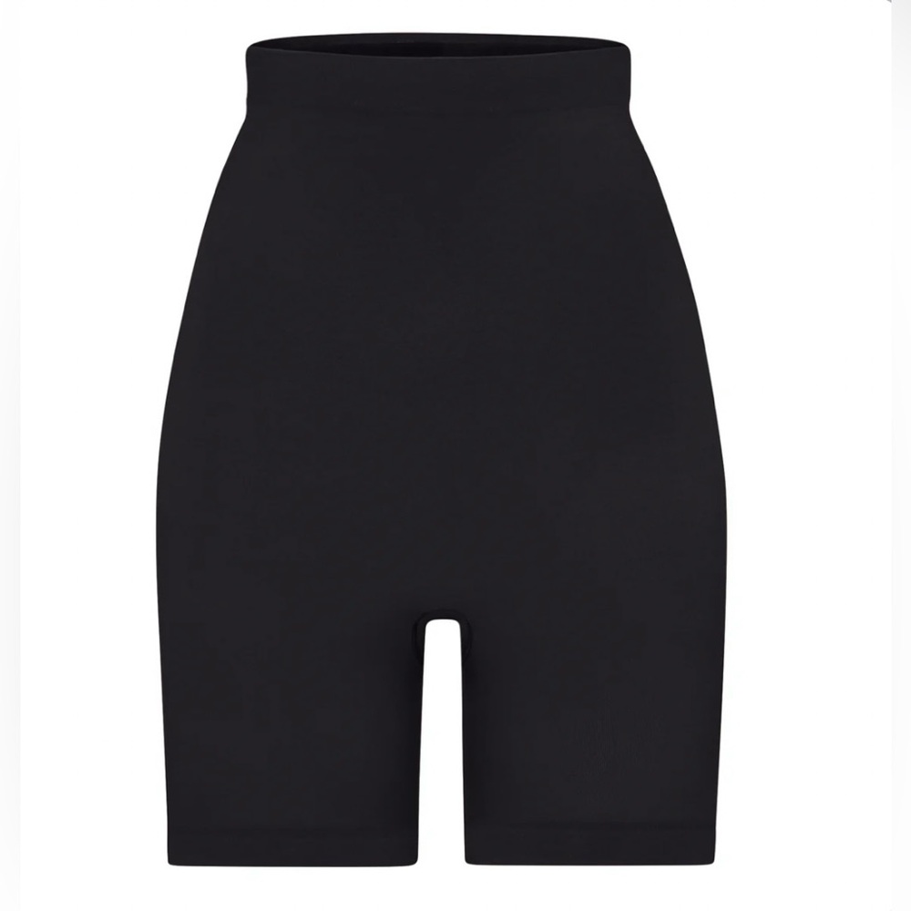 SKIMS Seamless Sculpting Short Sz. S/M Black